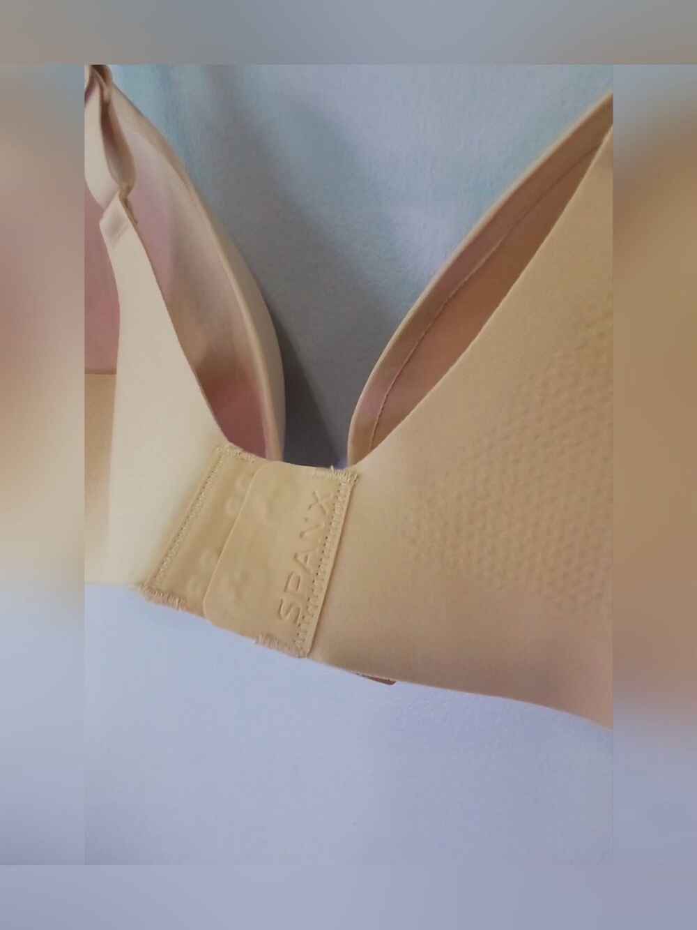 NEW WITHOUT TAGS—SPANXsupersmooth Lightly Lined Underwire Bra—38C—Color: Honey - Picture 7 of 9